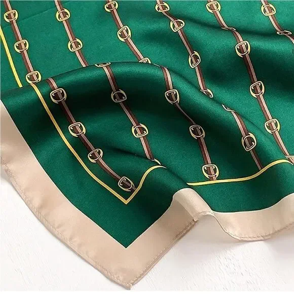 Green Chain Mulberry Silk Neck Scarf